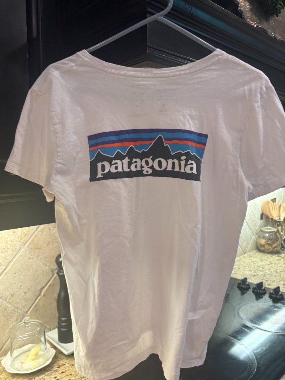 Patagonia White Shirt (Unisex)